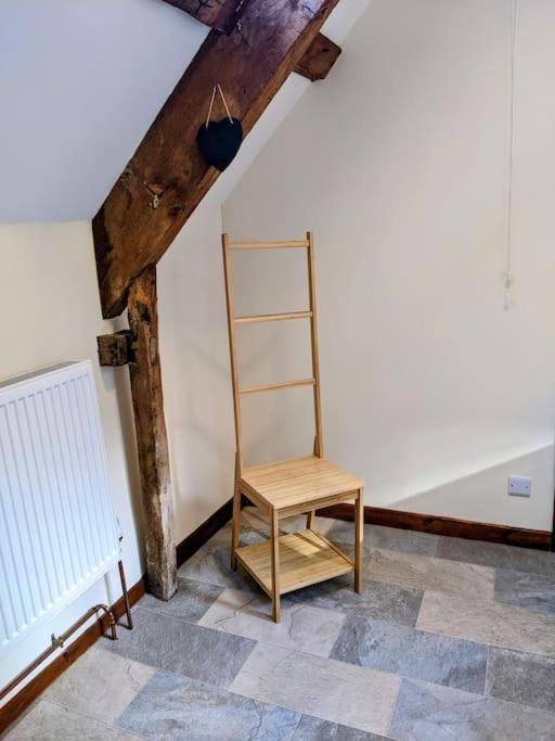 The Old Granary Farm Cottage Abergavenny Buitenkant foto